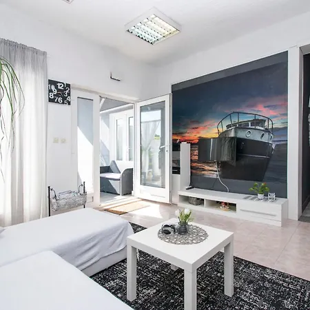 Family Friendly House With A Swimming Pool Brodarica, - 24117 Hébergement de vacances *