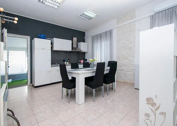 Family Friendly House With A Swimming Pool Brodarica, - 24117