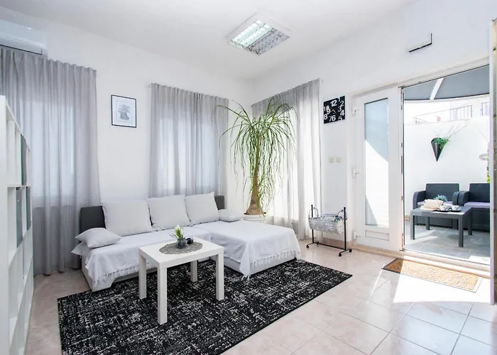 Vikendica Family Friendly House With A Swimming Pool Brodarica, - 24117